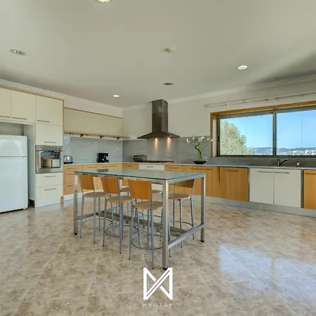 Δωμάτια σε οικογενειακή κατοικία Mystay - Lagos House Μπράγκα