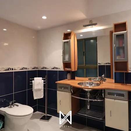 Homestay Mystay - Lagos House *