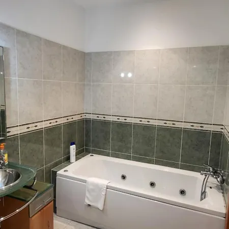 Lagos House Quarto em Acomodações Particulares