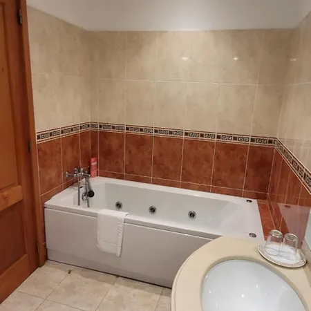 Lagos House Quarto em Acomodações Particulares *